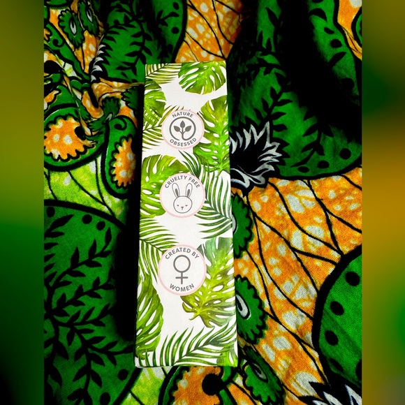 Randoms Winners Choice: Lip Care, Gloss & Lip Balm Nourish hydrate Shine Each - Picture 6 of 17